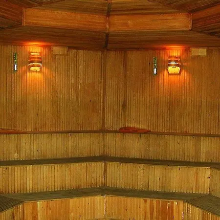 Hotel (adults Only)