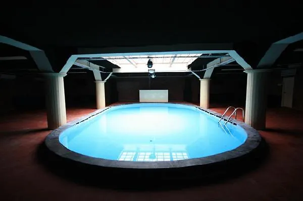 ホテル (adults Only)