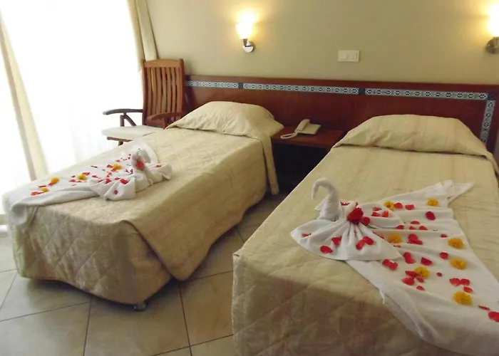 ホテル (adults Only)