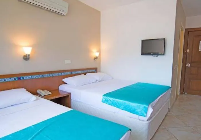 ホテル (adults Only)