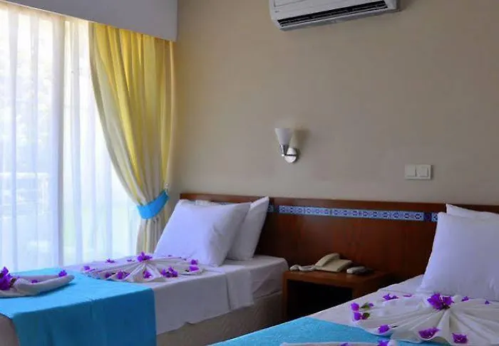 ホテル (adults Only)