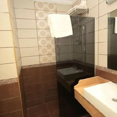 فندق (adults Only) 4*